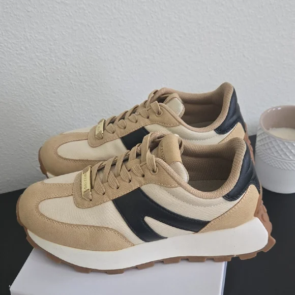 Casual Beige & Black Women's Sneakers - Picture 1 of 6
